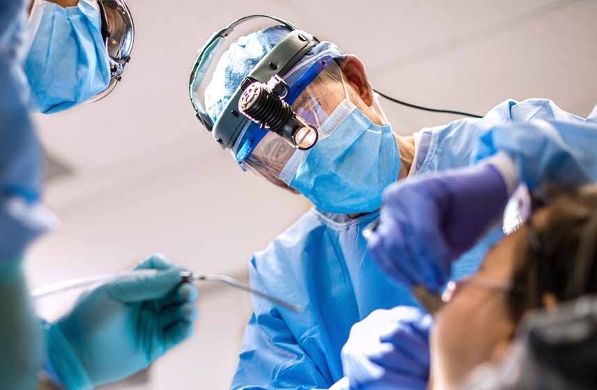 Best Dental Implants Clinic in United States